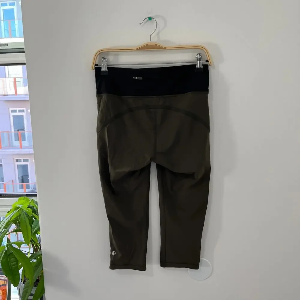 Lululemon Smooth Stride Green & Black Crop Leggings Size 6